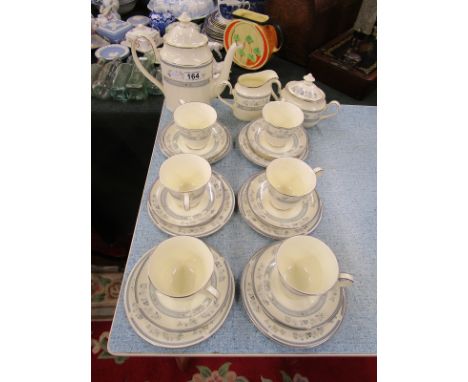 Minton / Royal Doulton tea service - Penrose