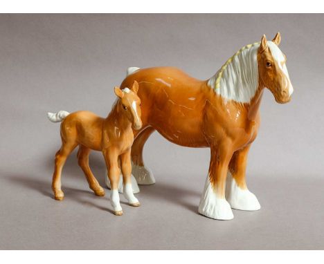 model No. 818, and model No. 951 respectively, palomino gloss (2)Both models in overall good condition, with no obvious fault
