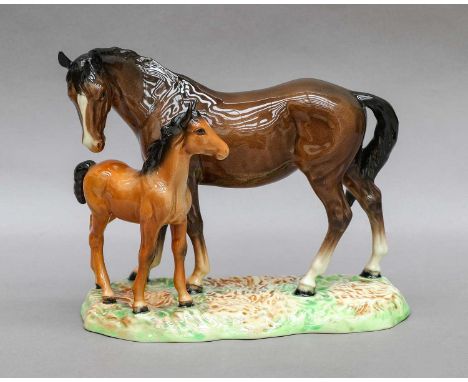 model No. 953, second version, brown mare with orangey bay foalThe model is in overall good condition, no obvious faults, dam