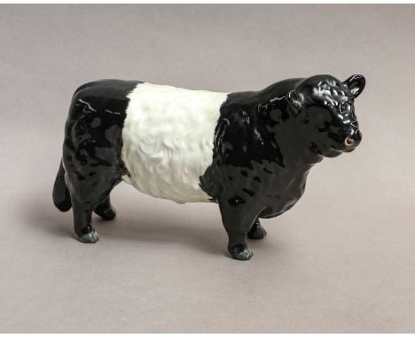 model No. 1746B, black and white glossFine crazing throughout but overall good condition.