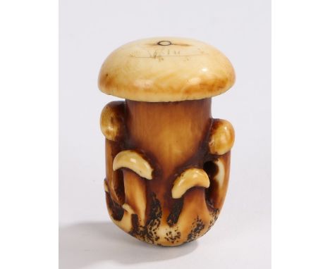 Japanese Meiji period ivory netsuke, carved as a toadstool, 4.5cm high