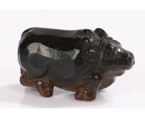 Japanese Edo period boxwood netsuke, of a boar, 4.7cm long
