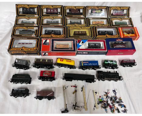 Palitoy Mainline - 6 x boxed 00 gauge wagons x 15, three other boxed wagons including Lima Wagons and other unboxed mostly Ho