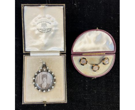 Victorian mourning buttons with hair and black enamel in fitted leather and silk lined case together with an Edwardian seed p