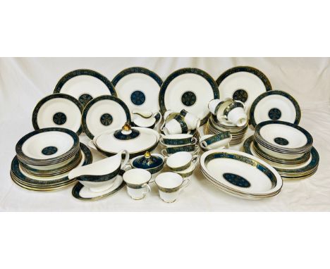 Royal Doulton 'Carlyle', part dinner/tea service comprising: 14 x dinner plates,  3 x oval bowls 27.5cm, lidded tureen, gravy