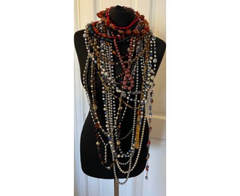 A large quantity of vintage bead and pearl necklaces to include glass, 1920’s/30’s etc. 