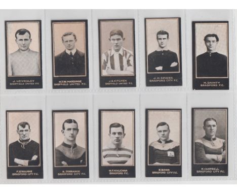 Cigarette cards, Smith's, Footballers (Titled, light blue backs), 16 type cards, all Yorkshire teams, Sheffield United (3) Le