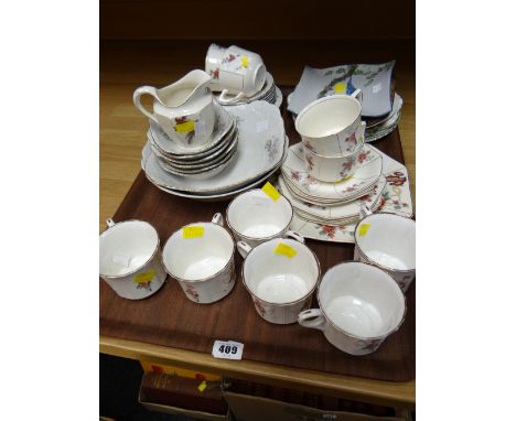 A tray of various vintage teaware etc