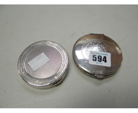 One hallmarked silver vintage ladies' compact together with another white metal believed silver compact