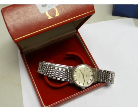 A white metal chain strapped Omega Seamaster wristwatch (working)