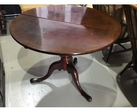 19th century mahogany tilt top breakfast table on tripod base, 95cm x 70cm