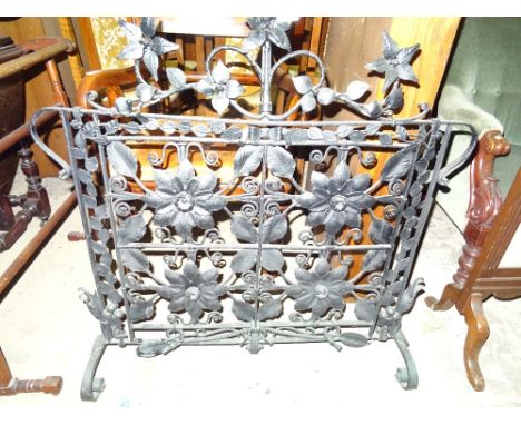 CAST IRON FIREGUARD