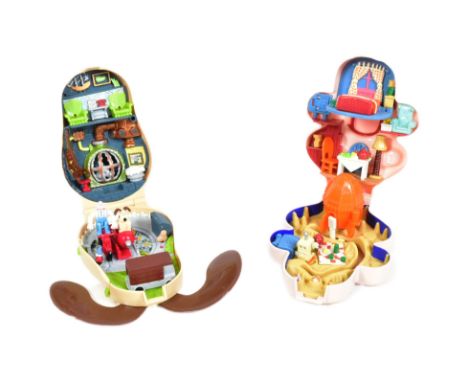Wallace &amp; Gromit - x2 vintage 1980s (1989) Bluebird Polly Pocket style micro superstars miniature playsets comprising&nbs