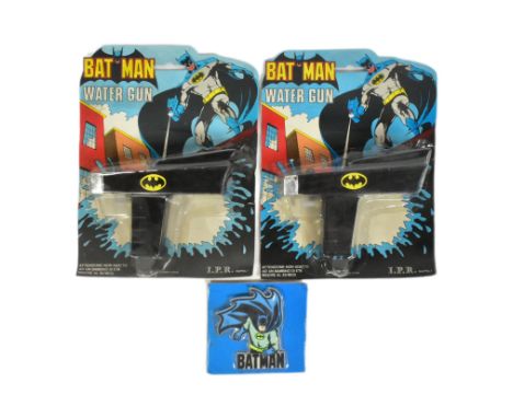 DC Comics - x2 vintage IPR of Napoli Italian rack pack&nbsp; DC ' Water Gun ' water pistols and a vintage rack pack Batman pi