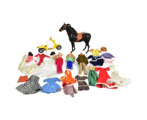 Sindy - a collection of original vintage c1970s Pedigree made Sindy dolls with some accessories and clothing present. Include
