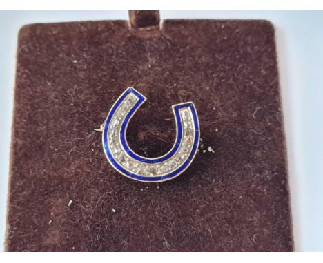 A SUPERB ANTIQUE DIAMOND AND BLUE ENAMEL HORSE SHOE BROOCH