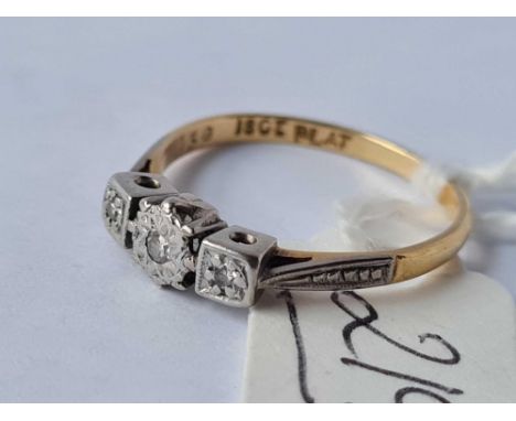 A gold and platinum art deco diamond ring 18ct gold size N 