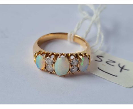 A OPAL AND DIAMOND RING SET IN GOLD SIZE p - 5.9 GMS 