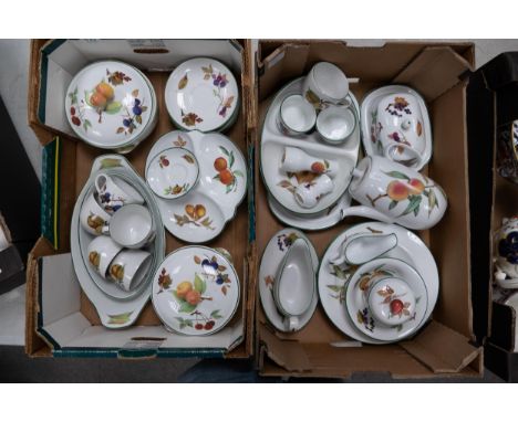 Royal Worcester Evesham vale tea and dinner ware to include lidded tureens, plates, Cups &amp; saucers, serving dishes, gravy