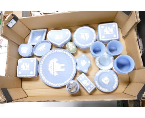 Wedgwood jasper ware to include lidded pots, vases, lighter, pin dishes, plate etc ( 1 tray) 