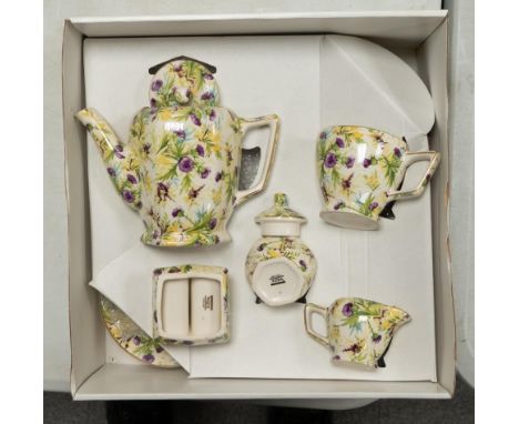 Boxed Wade Chintz pattern Breakfast Set 