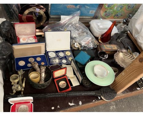 Assorted coins, together with electroplated wares, carvings, mantle clock, box and cover, costume jewellery etc