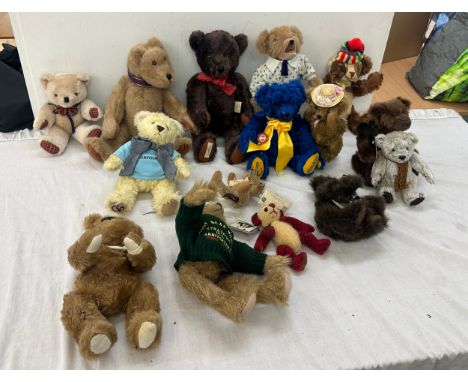 Selection vintage bears 