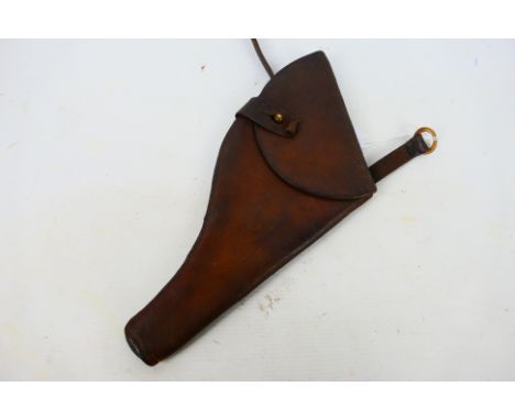 A World War One (WW1 / WWI) British army leather holster, marked to the reverse T Langley Walsall 1915. [W]
PLEASE NOTE: ALL 