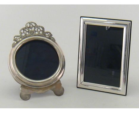 A modern Italian plain rectangular silver photo frame, Ancona, with English import marks, ht. 15.8 cm. also an Egyptian silve