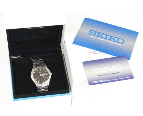 A collection of lady's and gent's fashion watches, to include Seiko vintage steel cased manual wind wristwatch etc 