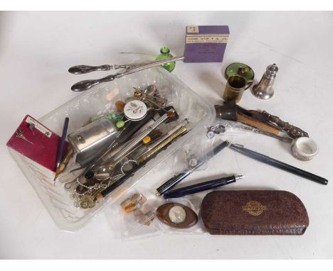 A collection of writing implements, to include fountain pens, propelling pencils, ballpoint pens etc; together with various i