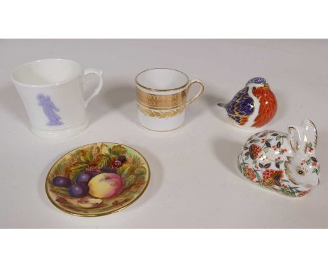 A Royal Crown Derby porcelain paperweight in the form of a Robin, having a silver stopper, height 6.5cm, together with anothe