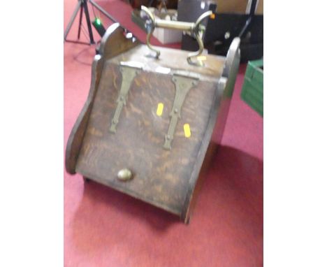 A collection of miscellaneous items, to include a wooden coal scuttle, a copper warming pan, various fire screens and tools 
