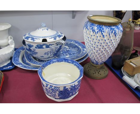 An Early XX Century Lamp Base, having blue and white Wrythen porcelain body, brass base and rim 32cm high. Two Willow pattern