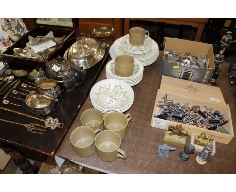 A quantity of J&G Meakin "Maidstone" pattern tea and dinnerware 