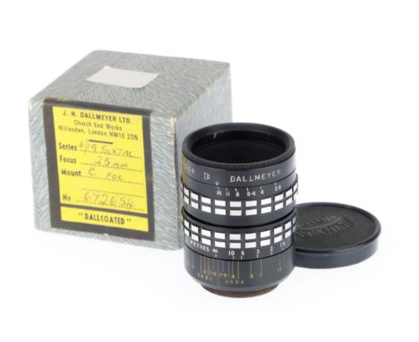 A Dallmeyer f/1.9 Sixtac Lens, serial number 672654, barrel G, optics VG, with front cap, in matching maker's box with leafle