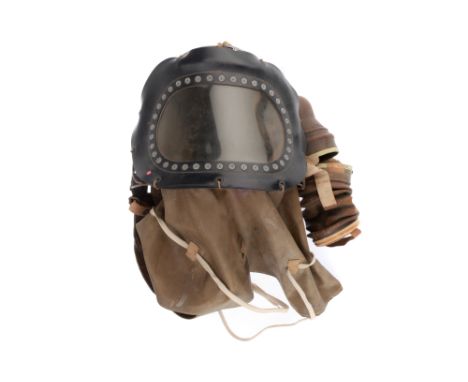 WWII Infant Baby Gas Mask complete (witout filter) with no damage to rubber or canvas Note: there is no filter with this item