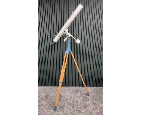 Zeiss Telementor Astronomical Telescope, German, c.1970, marked Carl Zeiss Jena, complete with altazimuth mount, tripod and 2