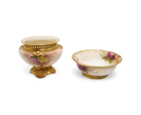 1920s Royal Worcester porcelain rose bowl, the flattened baluster body hand painted with roses and foliage, below a flared gi