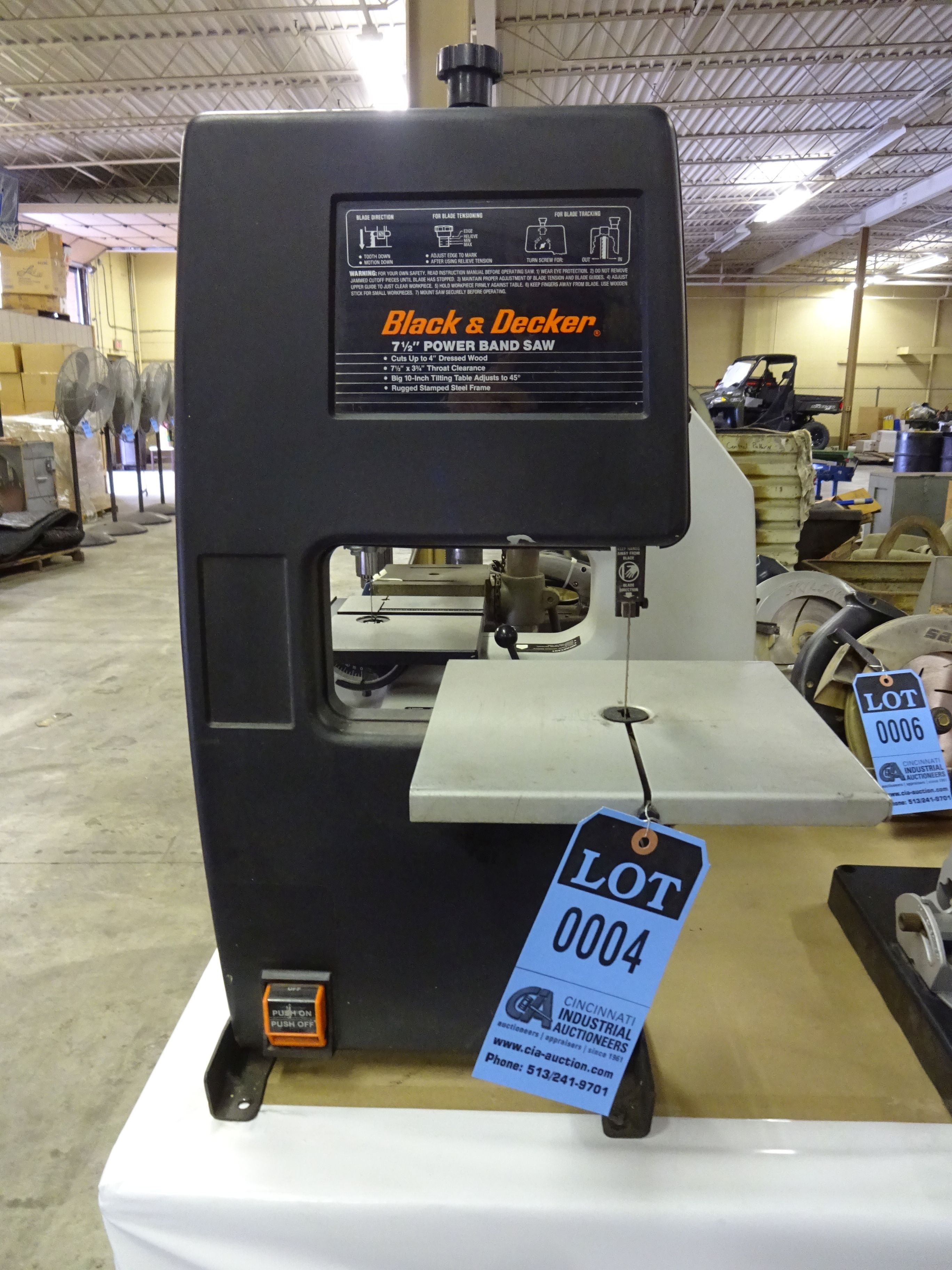 71/2" BLACK AND DECKER BENCH BANDSAW