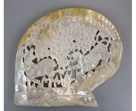 Mother-of-pearl carving