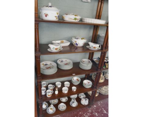 5 shelves of Royal Worcester Evesham pattern