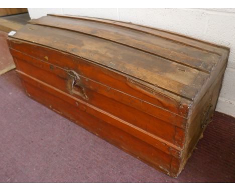 Wooden coaching trunk