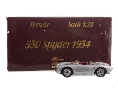 1:24 SCALE PORSCHE 550 SYPDER 1954,boxedLight general wear and dirt; a few blemishes/scratches to body; stick to leg of gears