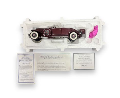 Franklin Mint 1/24th&nbsp;scale pair with 1935 Duesenberg Model J convertible No. B11RR77 and 1939 Maybach Zeppelin No. B11RJ