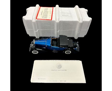 Franklin Mint 1/24th&nbsp;scale pair with 1933 Duesenberg Twenty Grand No. B11RU77 and 1934 Packard Convertible Sedan No. B11