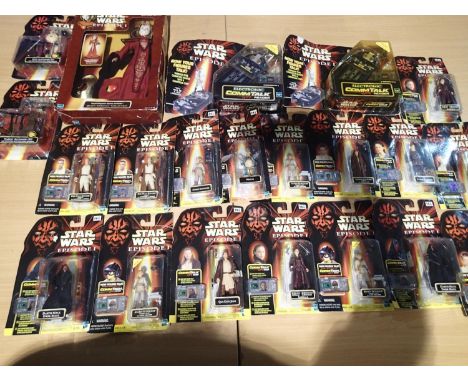 Sixteen Star Wars Episode I comm talk figures plus two chip readers, also includes three other figures including large Queen 