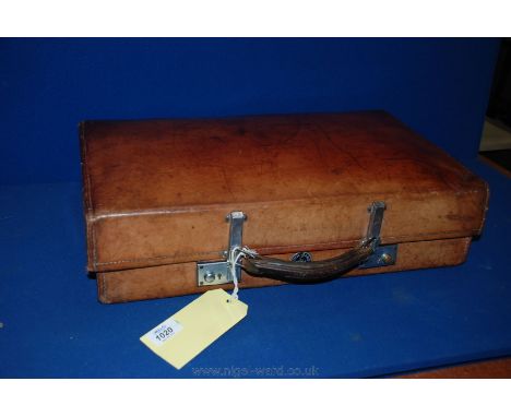 **A small vintage leather "Finigans Revelation Style" Suitcase.