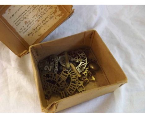Box of vintage cap or other badges includes No 2 British Columbia, T15 London, T4 Kingsown, 8 Irish Kings, TRAMC Highland etc