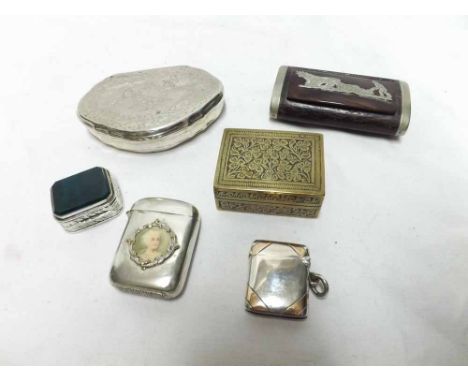 Mixed lot comprising a small late Victorian rectangular Silver Vesta with gilt mounted corners, hallmarked Birmingham 1897, t